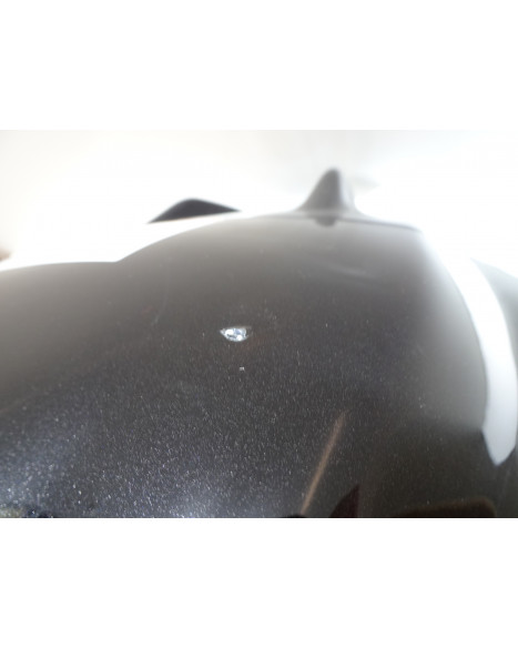 Aprilia RSV4, bränsletank