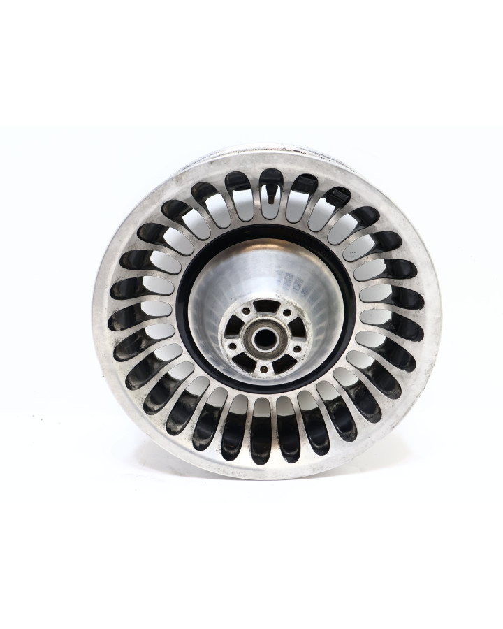 Harley-Davidson Electra Glide, bakfälg