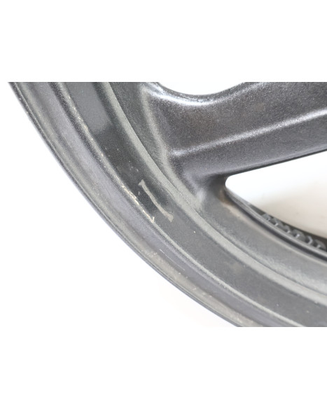 Honda VTR 1000F, framfälg