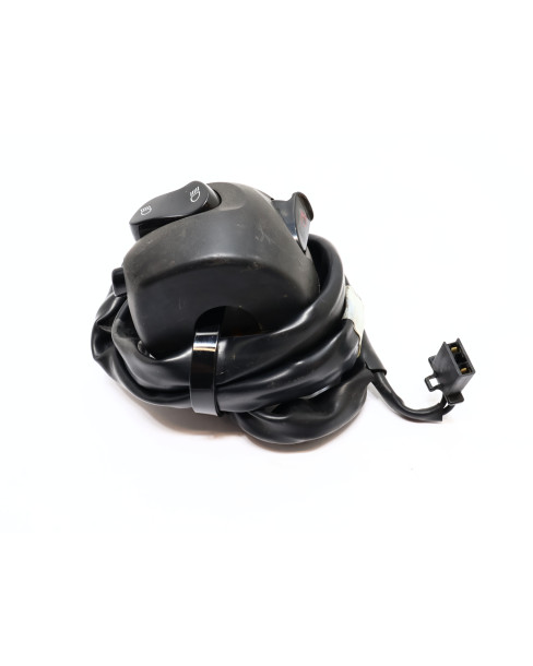 Yamaha MT-01, omkopplare vänster 2