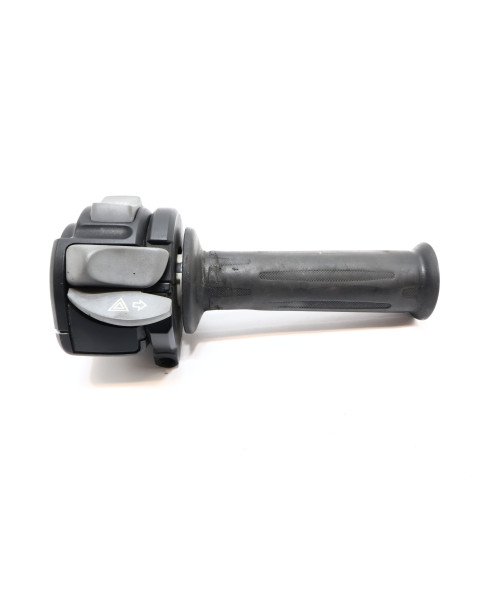 BMW R1200GS, omkopplare med gashandtag höger