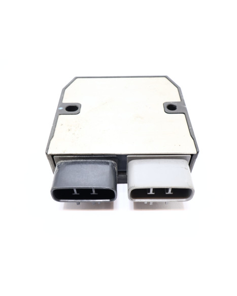 Yamaha XVS 1300A Midnight Star, voltregulator