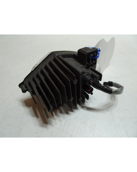 Yamaha R1, vänster framlykta