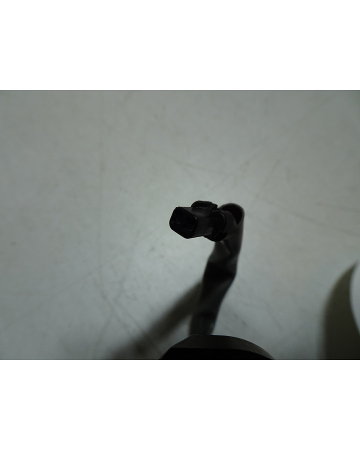 Yamaha R1, vänster framlykta