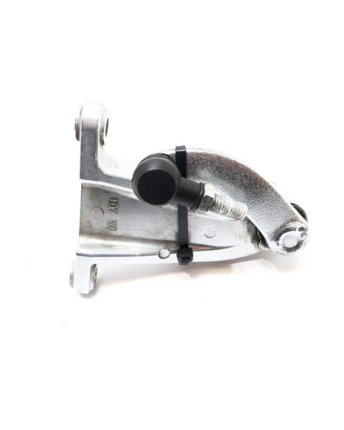 Yamaha XV 1900A Midnight Star, växelspaksfäste