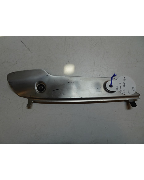 Yamaha R1, nedre skydd höger