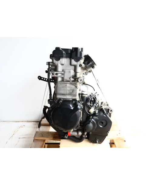 Suzuki GSX-R750, motor