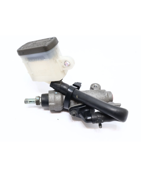 Honda CB125R, bromscylinder bak