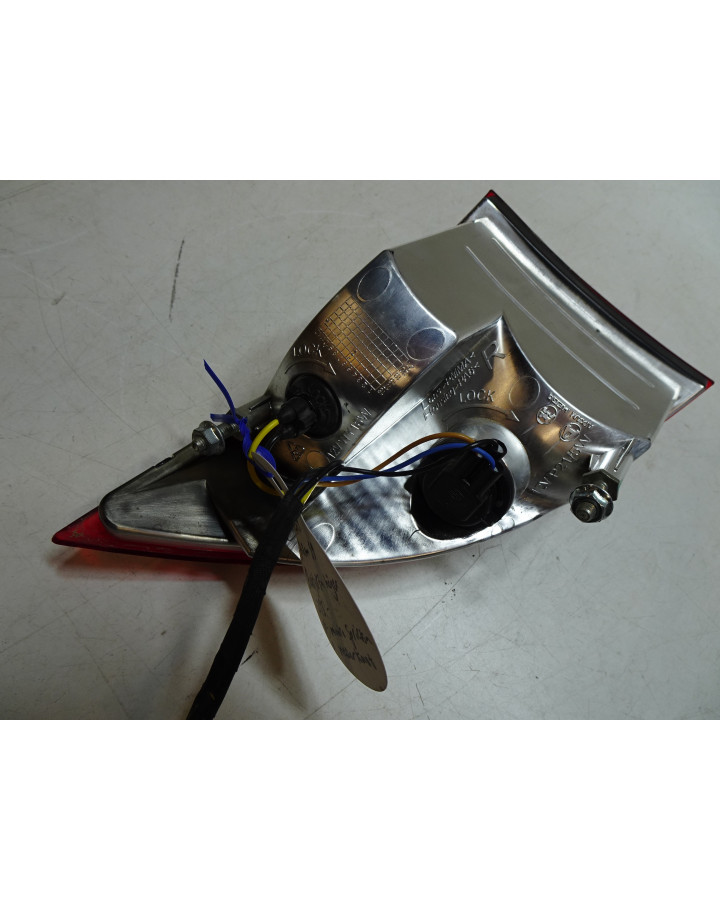 Aixam S9, baklykta höger