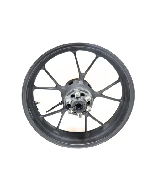 Honda CB125R, bakfälg