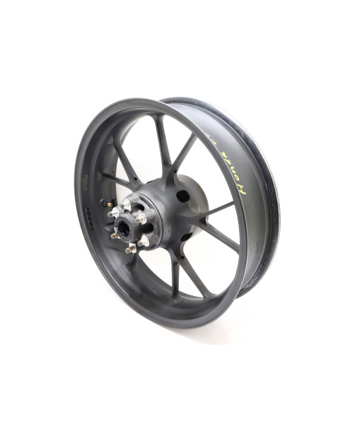 Honda CB125R, bakfälg 2