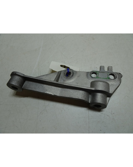 Ligier JS56, motorfäste