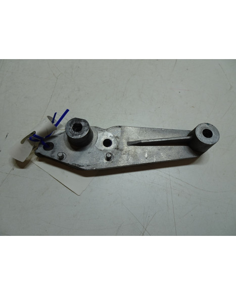 Ligier JS56, motorfäste