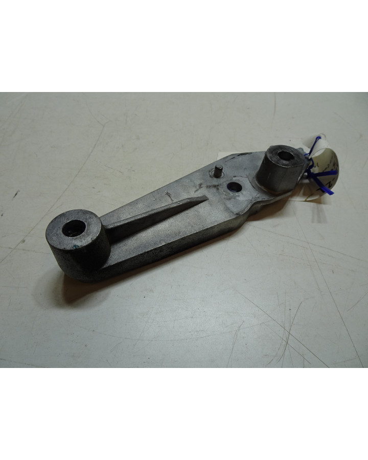 Ligier JS56, motorfäste