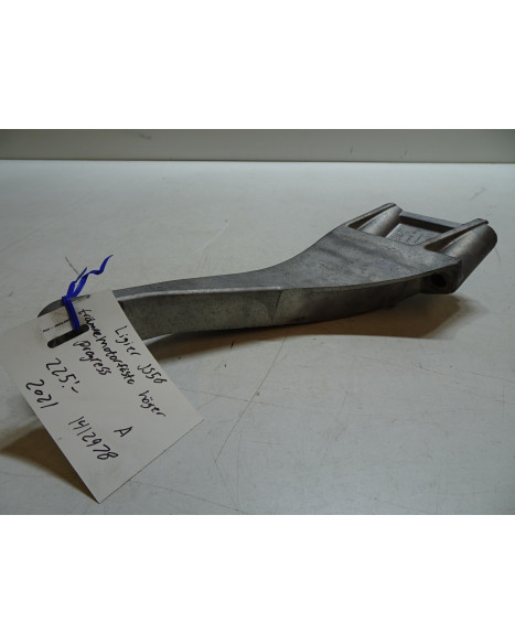 Ligier JS56, främre motorfäste höger