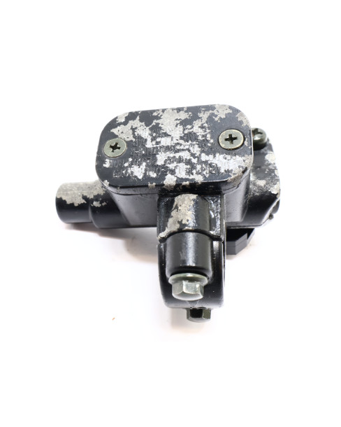 Drax Raw, bromscylinder fram