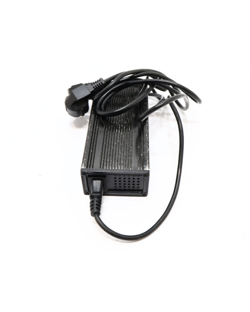 Super Soco TC/TS, batteriladdare 2