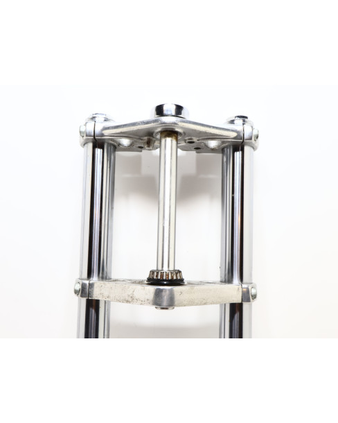 Harley-Davidson V-Rod, framgaffel 2