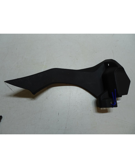 Yamaha R1, inre kåpa vänster