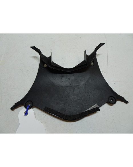 Yamaha R1, undre plastdetalj