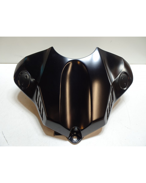 Yamaha YZF-R1, främre tankkåpa