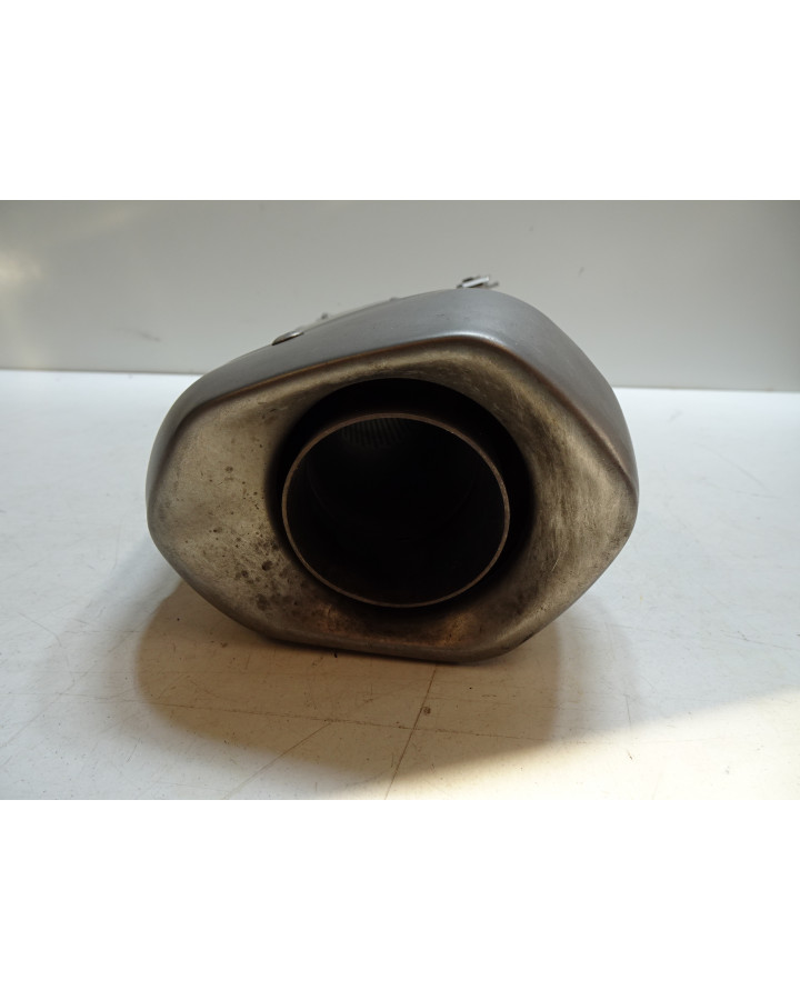 Yamaha R1, ljuddämpare