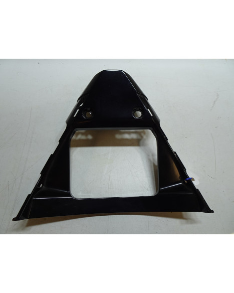 Yamaha R1, nedre mittkåpa