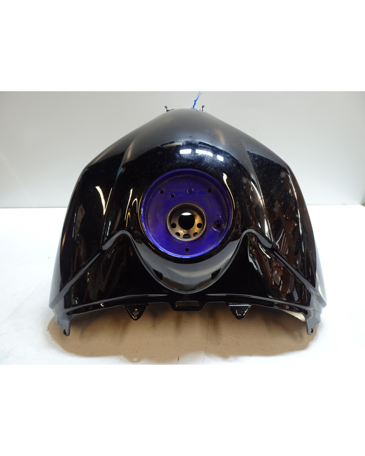 Yamaha YZF-R1, bränsletank