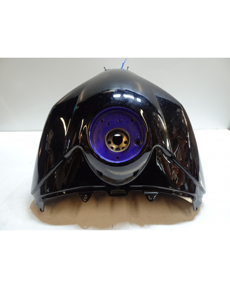 Yamaha YZF-R1, bränsletank