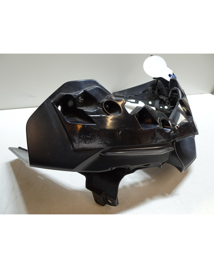 Yamaha R1, dagskörningsbelsysning med kåpa