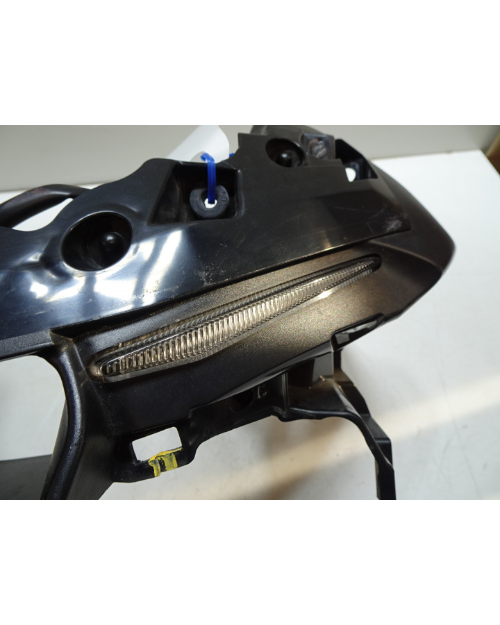 Yamaha R1, dagskörningsbelsysning med kåpa