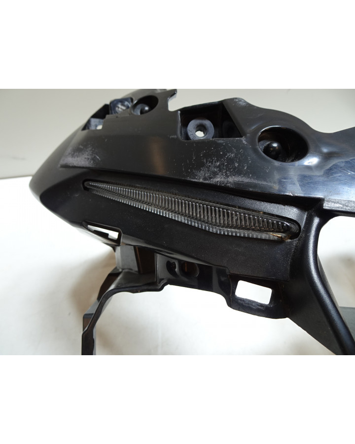 Yamaha R1, dagskörningsbelsysning med kåpa