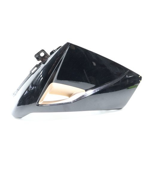 Peugeot Speedfight 4, nedre sidokåpa fram vänster