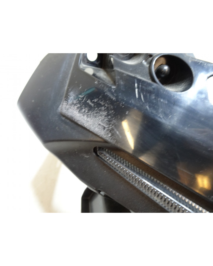 Yamaha R1, dagskörningsbelsysning med kåpa