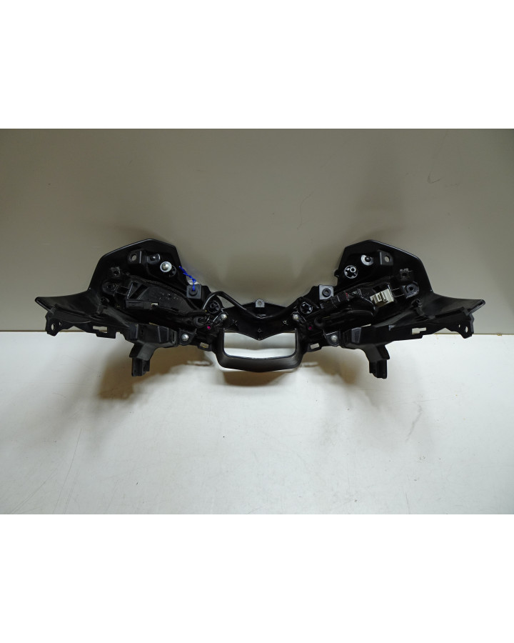 Yamaha R1, dagskörningsbelsysning med kåpa