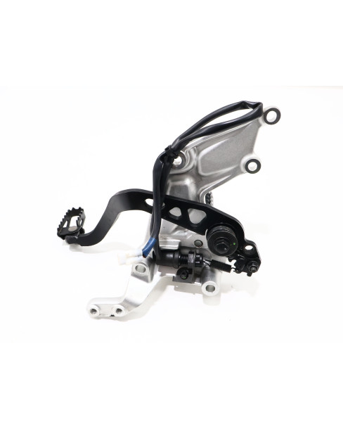 Yamaha Tenere 700, fotpinne höger komplett 2