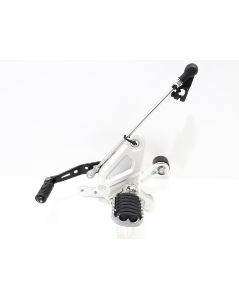 Yamaha Tenere 700, fotpinne vänster komplett