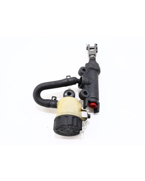 Honda CBR1000RR, bromscylinder bak 2