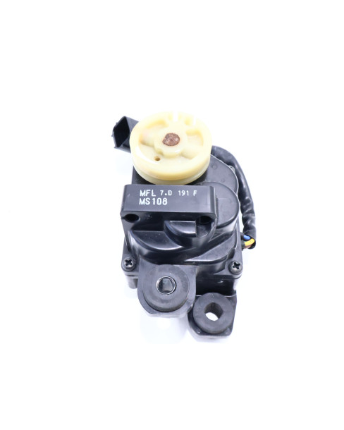 Honda CB650R, avgasservo 2