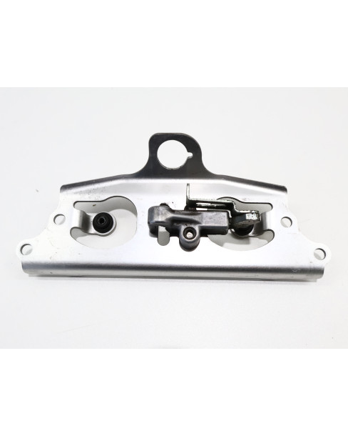 Honda CBR1000RR, sadellås 2