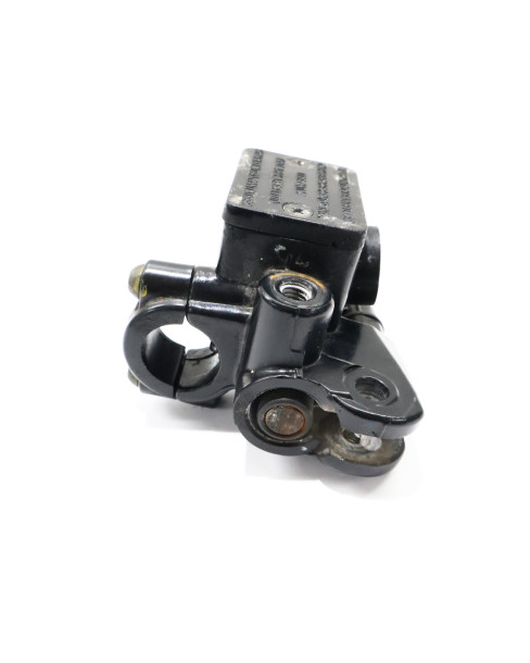 Piaggio Fly 50/125/150, bromscylinder fram 2