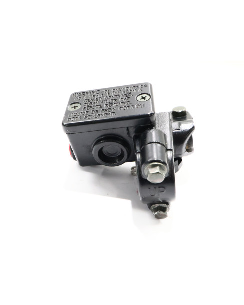 Drax Rough, bromscylinder fram