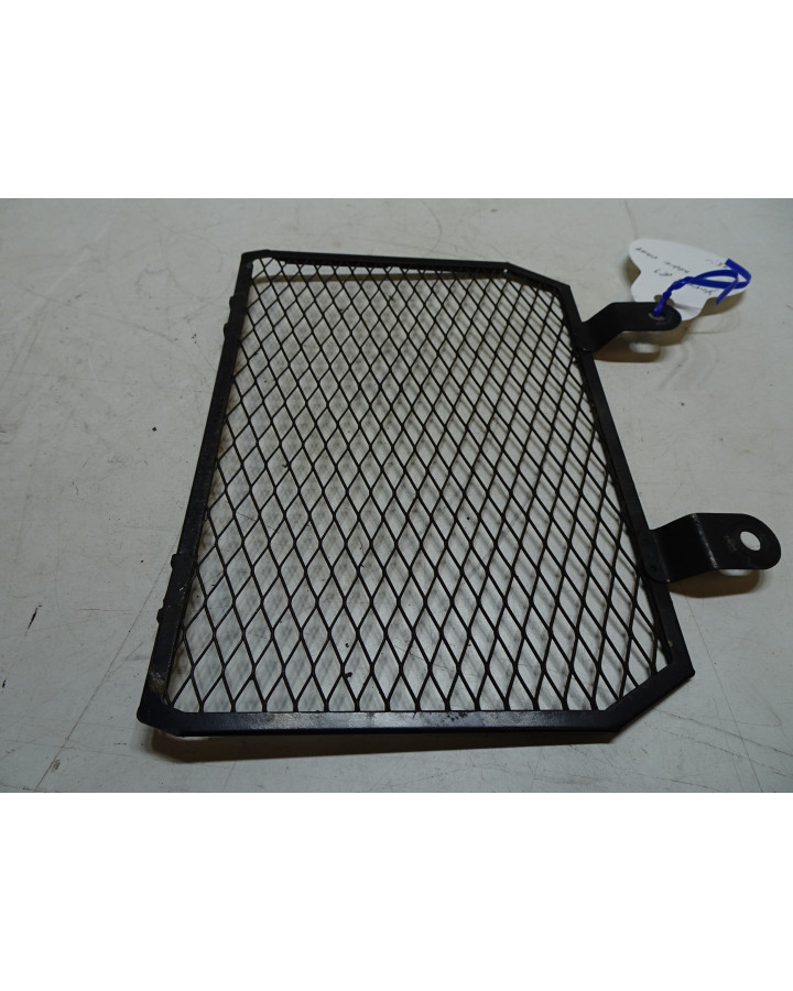 Yamaha R1, galler nedre front