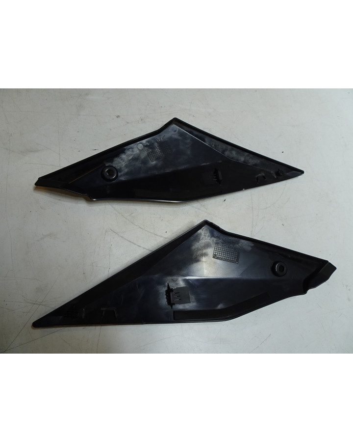 Yamaha R1, tankskydd höger/vänster