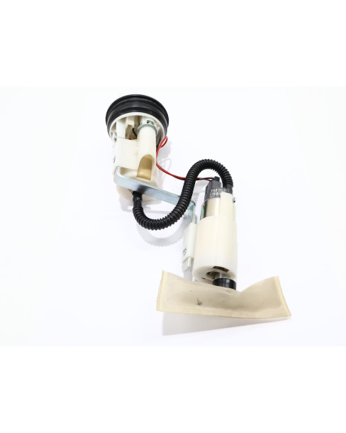 Piaggio MP3 500, bränslepump