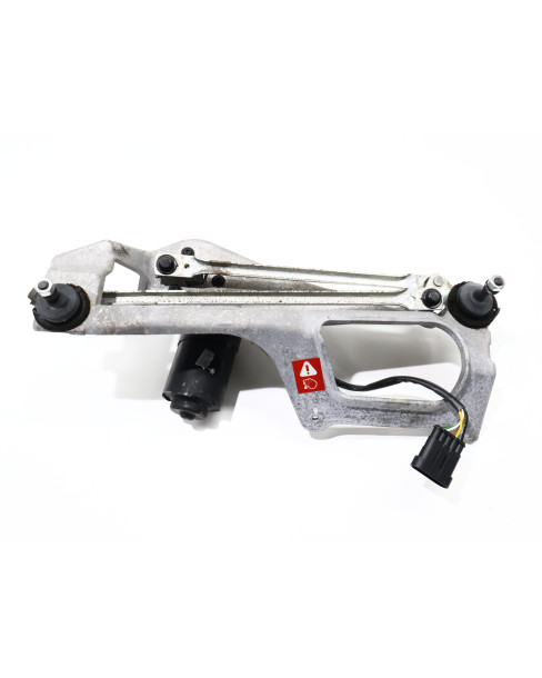 Ligier JS50/JS60, torkarmekanism fram