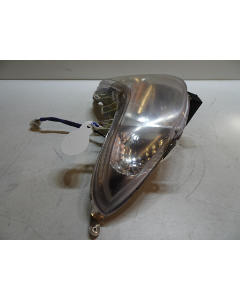 Kymco Grand Dink 125, framlykta 2