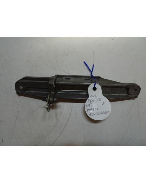 Ligier JS56, växellådsfäste