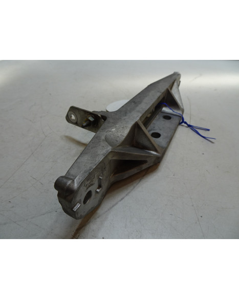 Ligier JS56, växellådsfäste