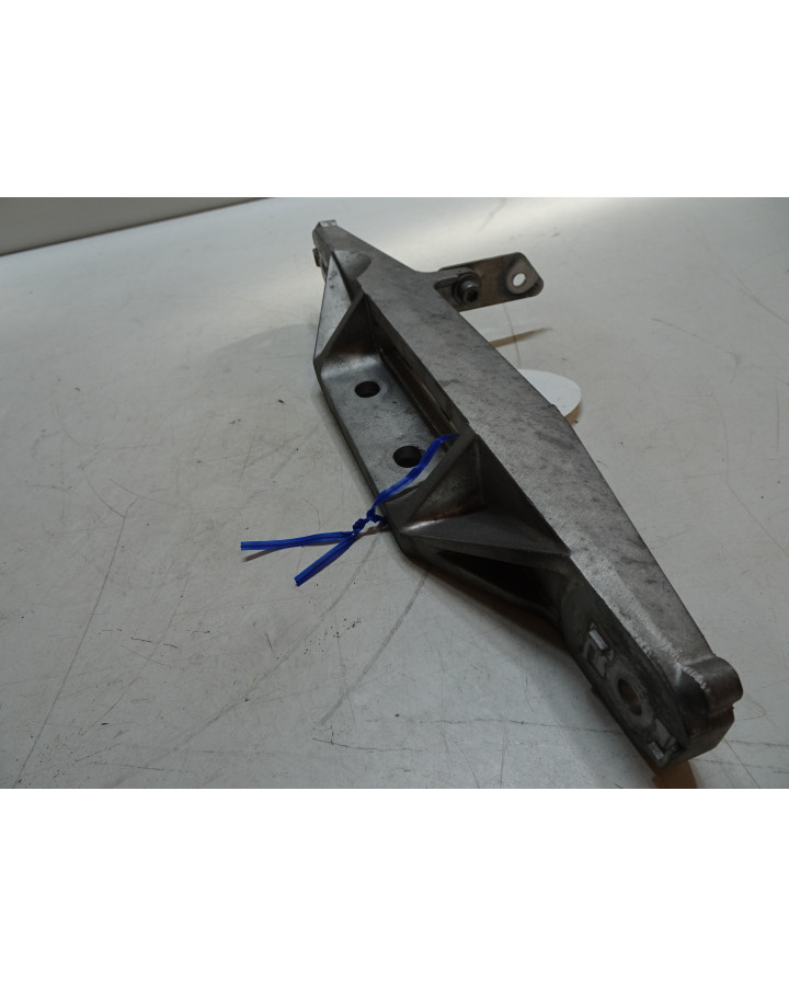 Ligier JS56, växellådsfäste